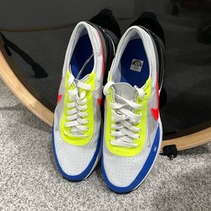 Nike Waffle One Size 6.5 Y/ 8W $90 retail